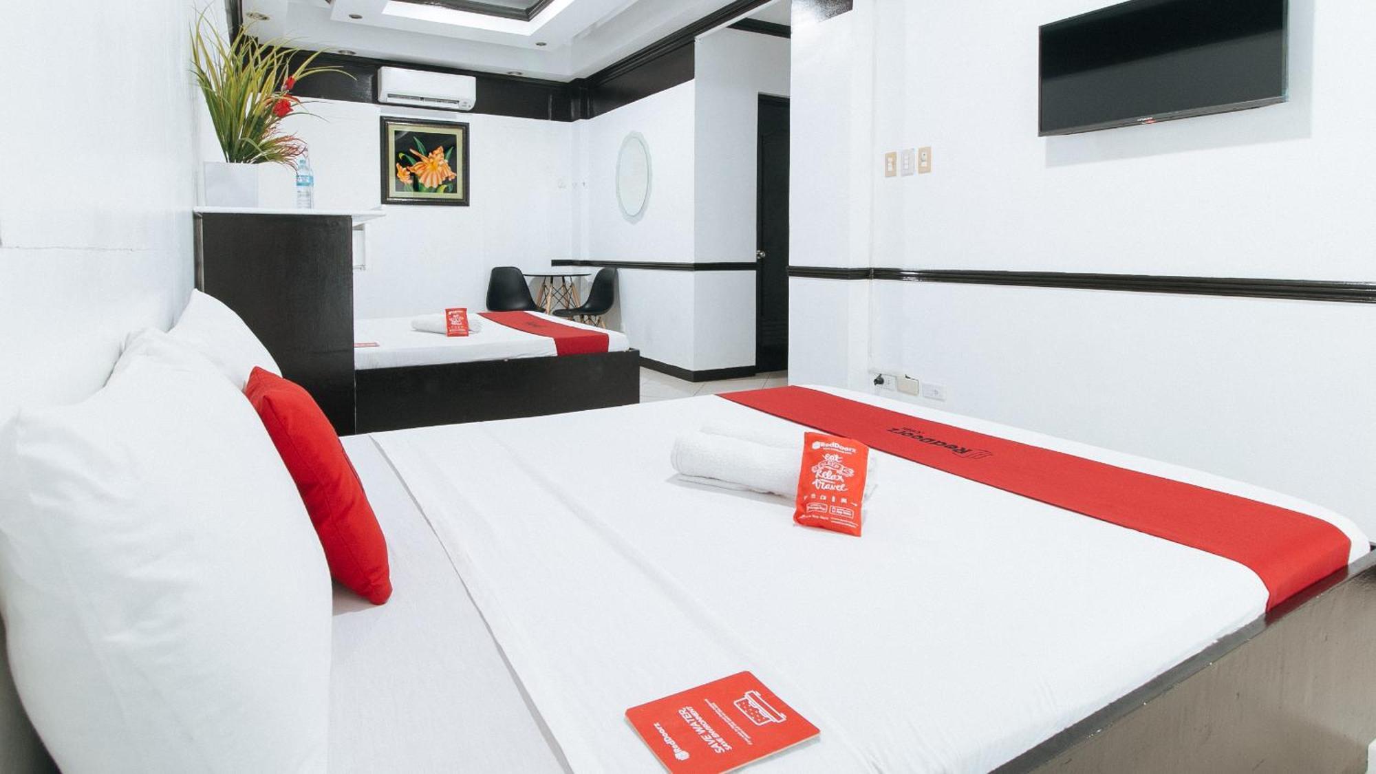 Reddoorz At Plus Villa Gloria Taguig Extérieur photo