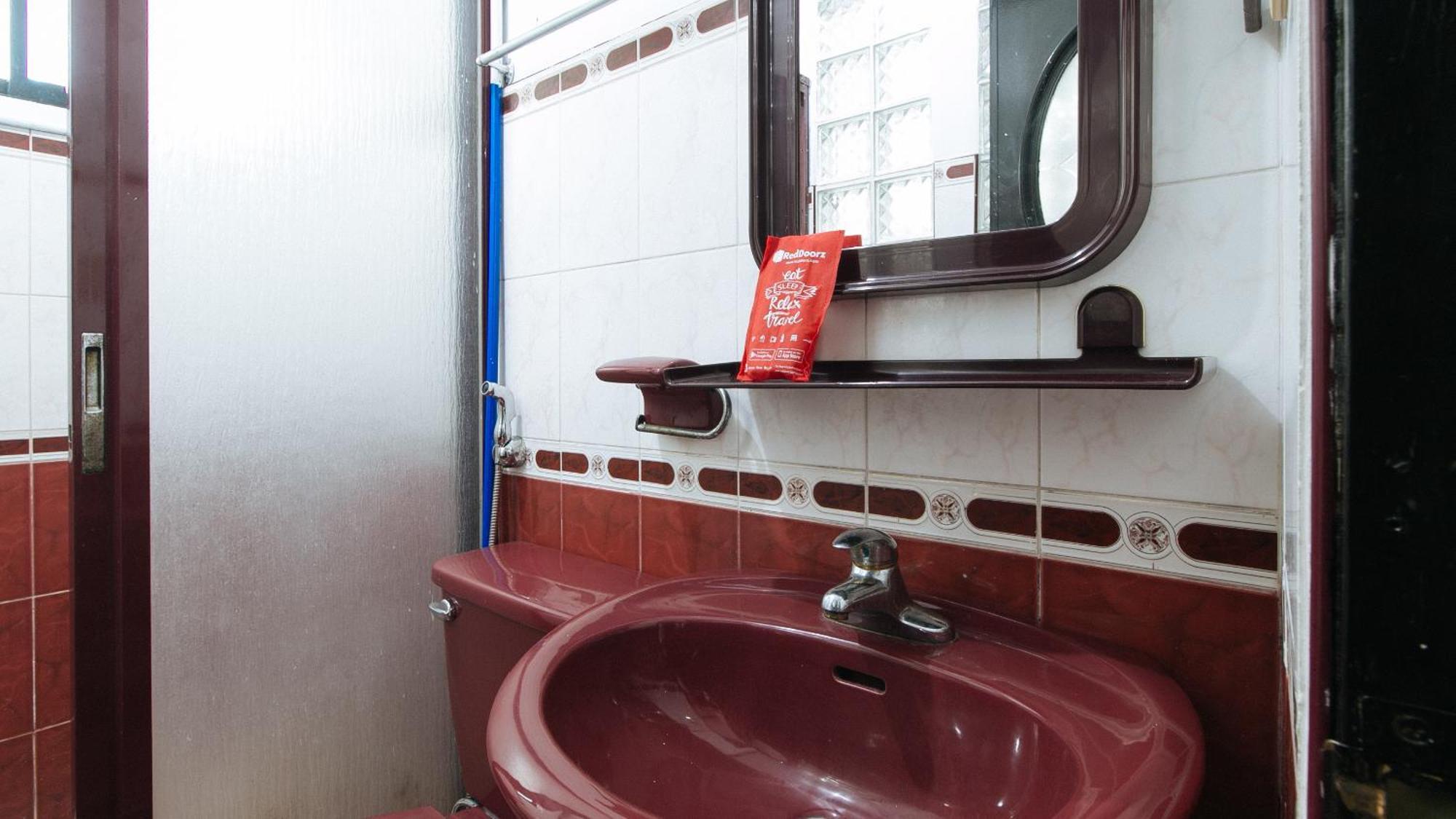 Reddoorz At Plus Villa Gloria Taguig Extérieur photo