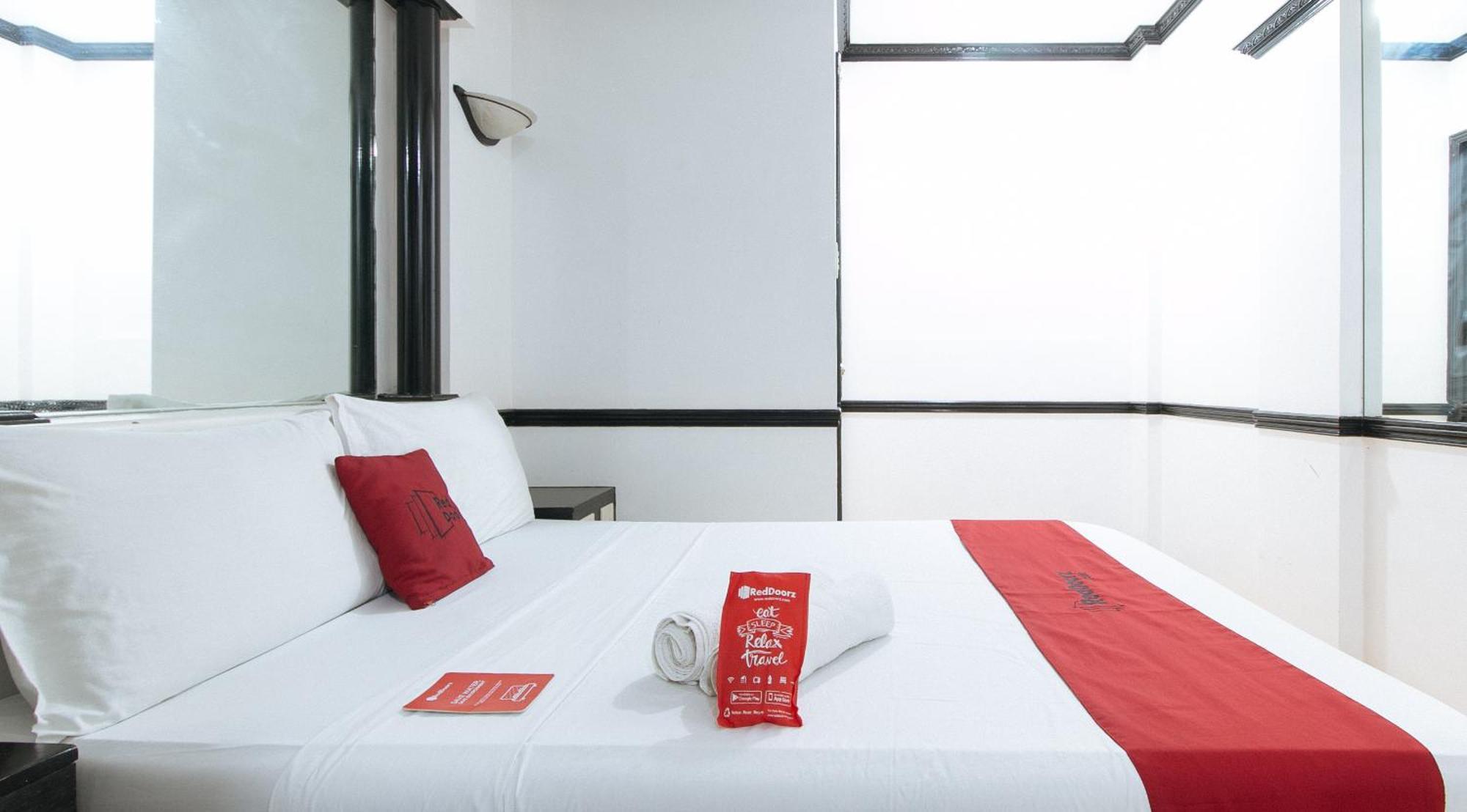 Reddoorz At Plus Villa Gloria Taguig Extérieur photo